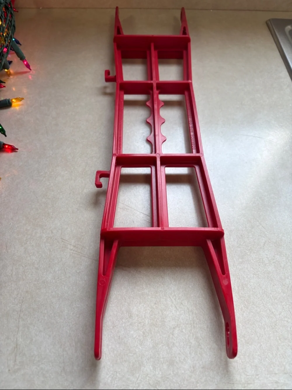 Holiday Light Wrap Storage Red Plastic Christmas Garland Garage Attic Organizer